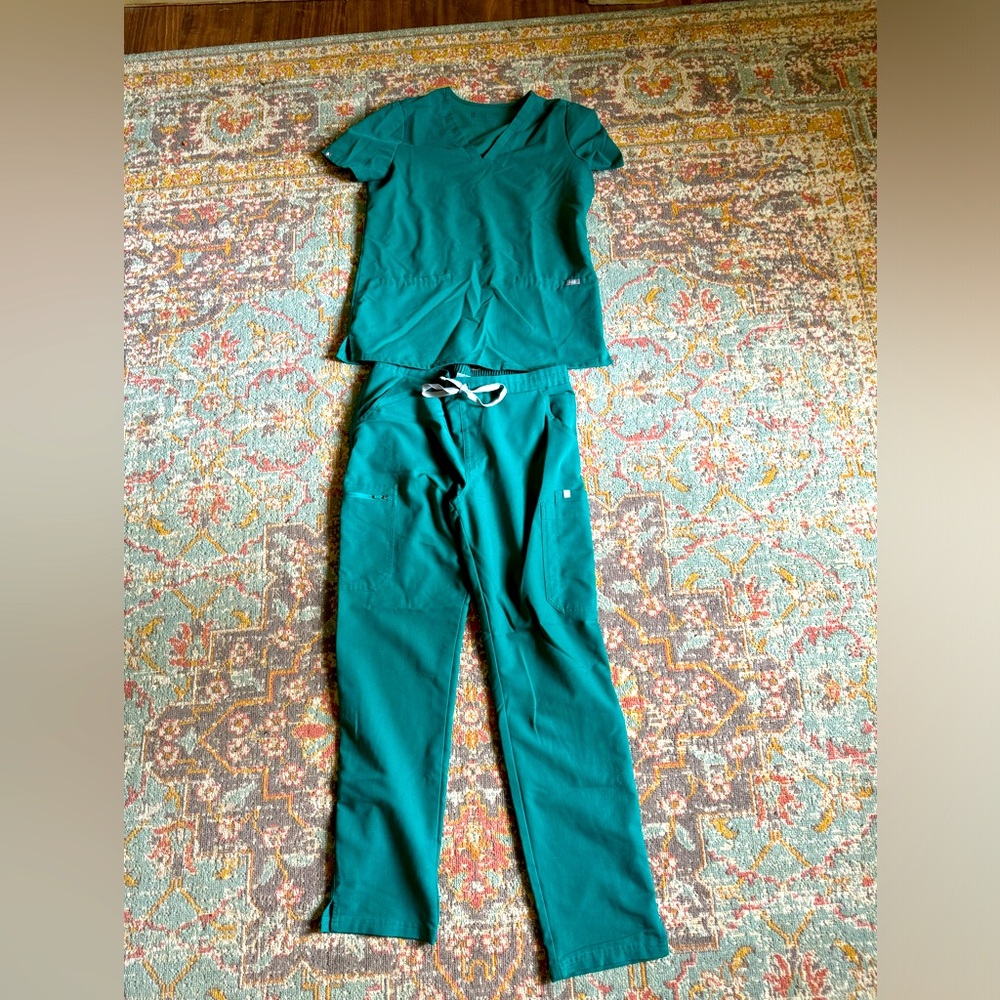 Figs hunter green scrub set